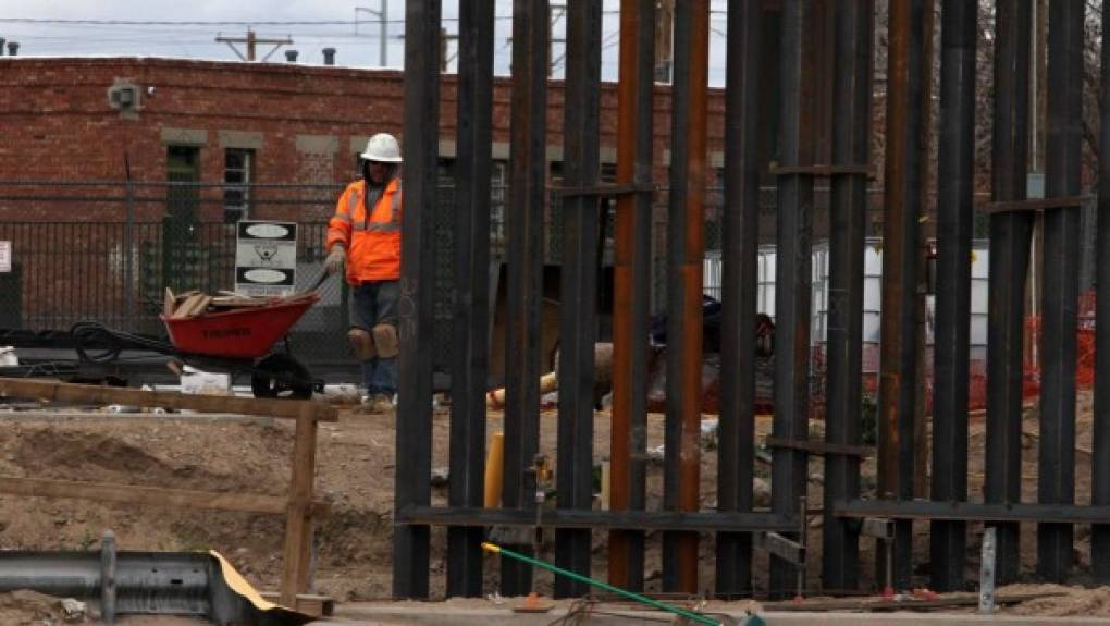 Biden anunció que no continuará utilizando dinero del Pentágono para financiar el muro pero aclaró que no tiene la intención de derribar lo que se ha construido del mismo.