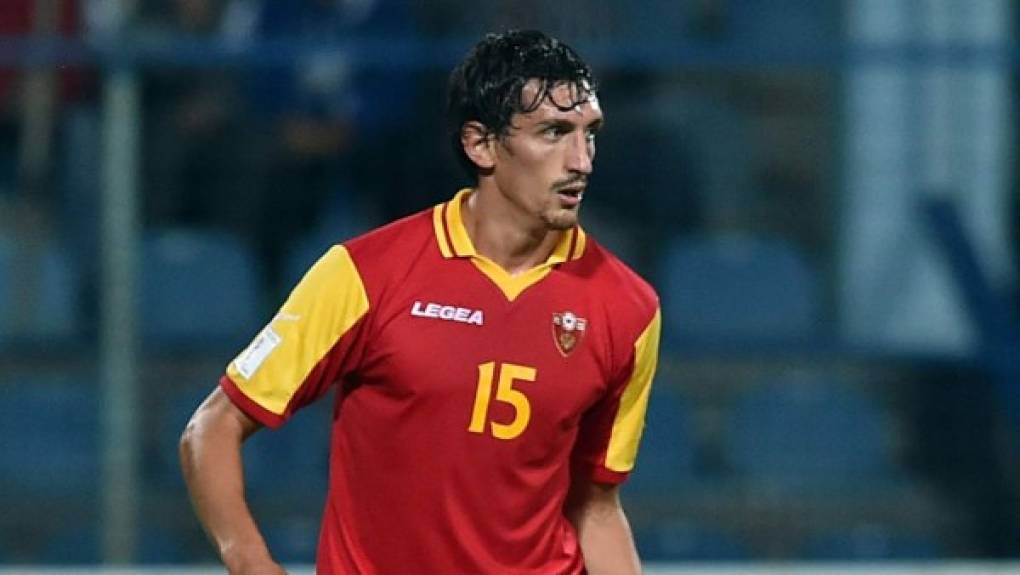 Stefan Savić (Montenegro / Atlético de Madrid). Defensa que destaca en la Liga Española.