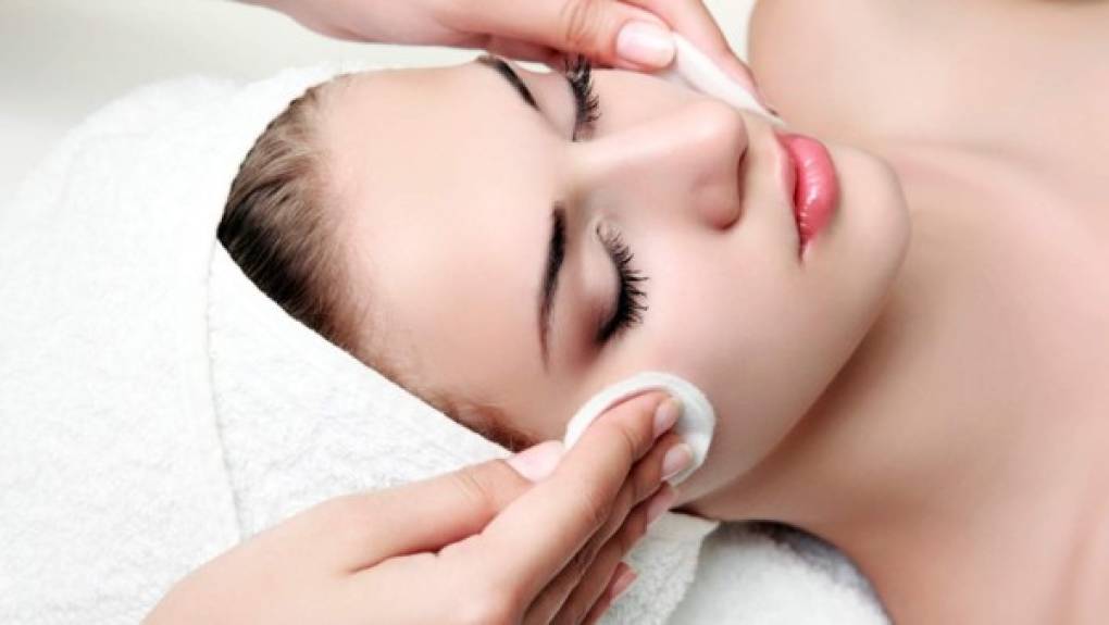8. Sométase a una limpieza facial, ya sean caseras o profesionales.