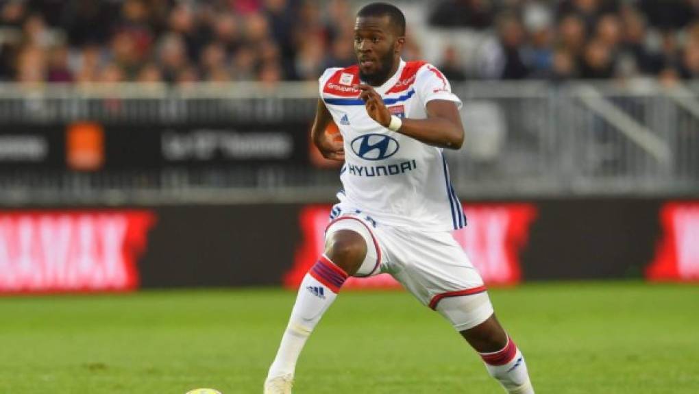 Tanguy NDombele - El centrocampista francés destacó en la temporada de Champions League con el Olympique de Lyon.