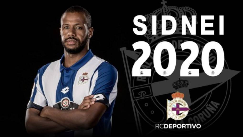 El central brasileño Sidnei (27 años) renueva con el Deportivo La Coruña de la Liga española hasta junio de 2020.