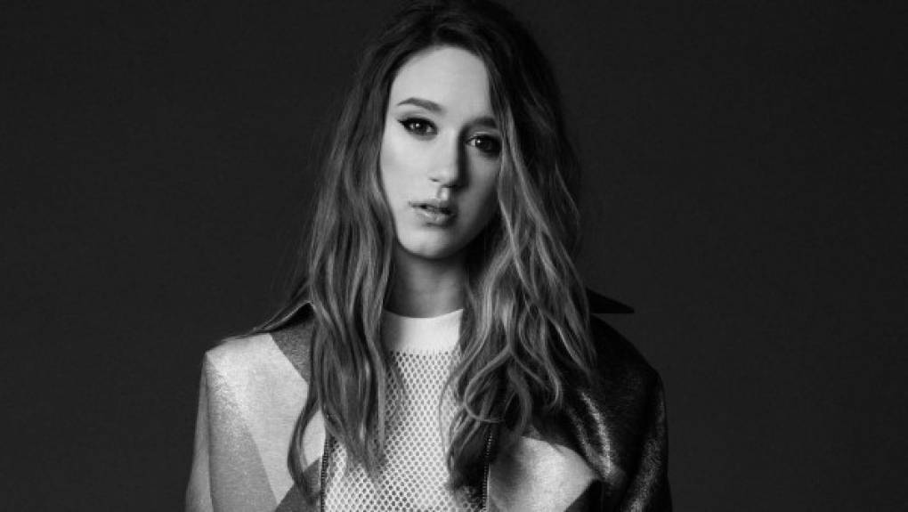 Taissa Farmiga (Readington, Nueva Jersey, 17 de agosto de 1994) es una actriz estadounidense. Comenzó su carrera en el cine en el drama Higher Ground (2011), y posteriormente hizo su debut en televisión en American Horror Story: Murder House (2011) de FX. Sus comienzos en el escenario de Off-Broadway se produjeron con la obra dramática Buried Child (2016). <br/>Es hermana de la también actriz Vera Farmiga. Farmiga ha aparecido en The Bling Ring (2013), Mindscape (2013), At Middleton (2013), Las últimas supervivientes (2015), 6 Years (2015), In a Valley of Violence (2016), y Rules Don't Apply (2016). Ella le ha puesto la voz a Raven en Justice League vs. Teen Titans (2016) y Teen Titans: The Judas Contract (2017).