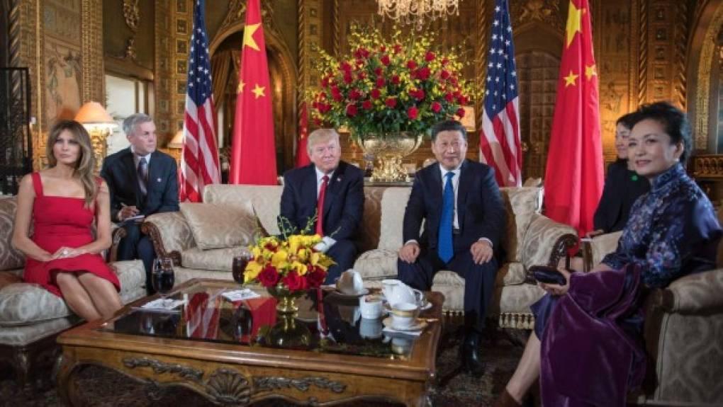 El magnate presumió ante los líderes internacionales sus lujosas propiedades. En la imagen, durante una visita del presidente de China, Xi Jinping, a su resort en Florida.