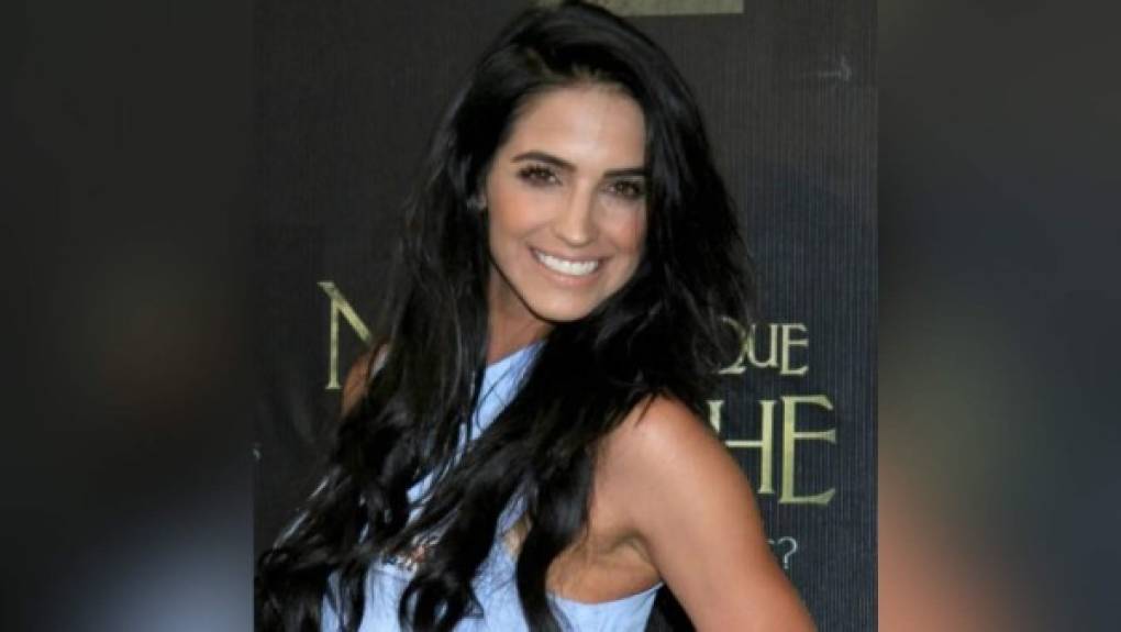 Bárbara de Regil, la actriz mexicana que protagoniza la popular serie Rosario Tijeras, sorprende a sus seguidores por su espectacular silueta.