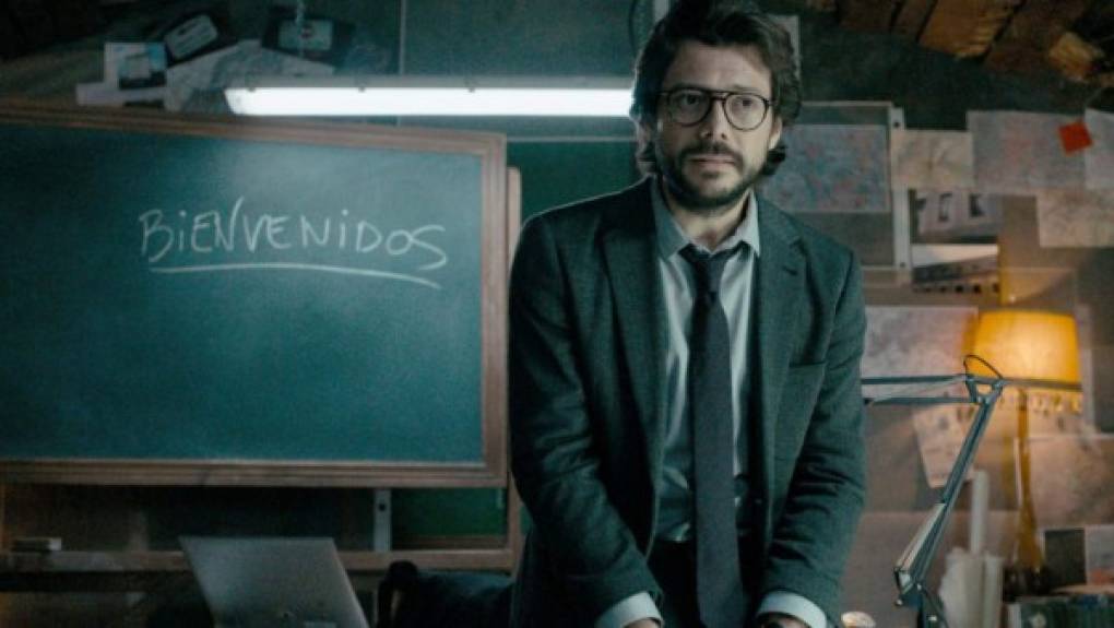 El actor español de 43 años, Álvaro Morte, interpretó al cerebro de la operación, 'El Profesor'.