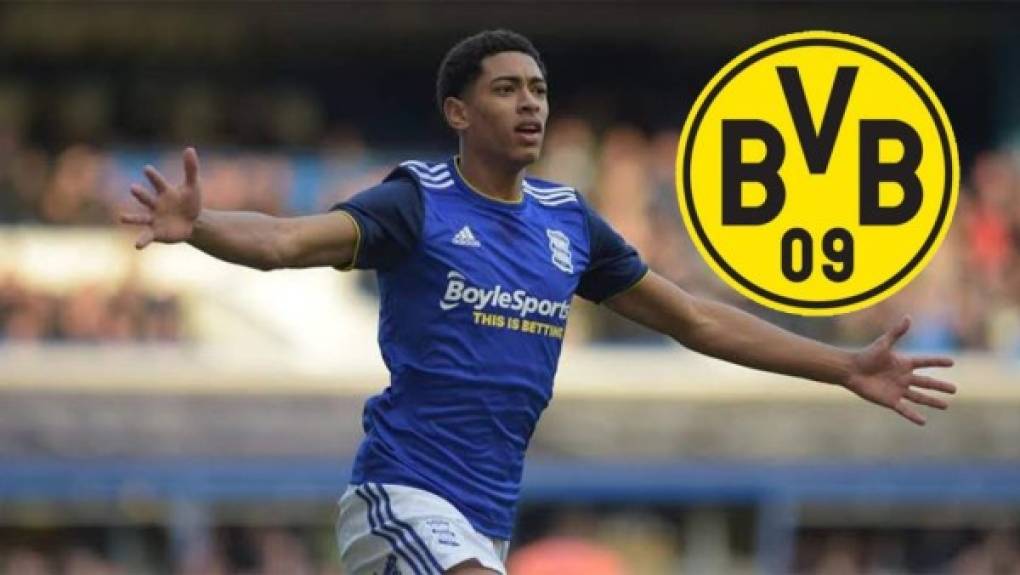 El Borussia Dortmund ya tiene 'heredero' para Erling Haaland o Jadon Sancho. Se trata de Jude Bellingham, la joven promesa de 17 años del Birmingham. Según el Daily Mirror, el jugador va a firmar un contrato de cinco años con el club alemán como proyecto de futuro, sabiendo que tendrá opciones con el primer equipo. La gestión del talento joven y el progreso de carreras como la de Haaland o Sancho en el conjunto alemán ha inclinado la balanza frente al Manchester United, que quería a Bellingham.