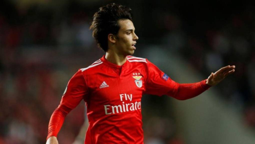 Según el Diario da Manha, el Atlético de Madrid está dispuesto a pagar 80 millones de euros por Joao Félix. El delantero del Benfica (19 años) tiene una cláusula de 120 millones y está en la órbita de otros grandes del fútbol europeo como Juventus y Manchester United. Se le conoce como el sucesor de Cristiano Ronaldo.