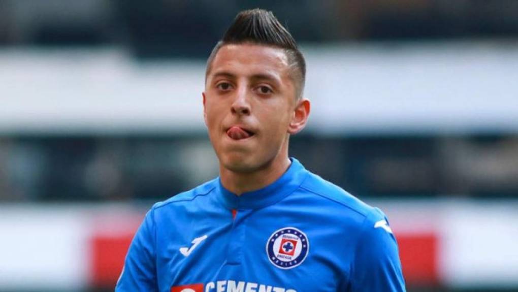 El Ajax de Holanda estaría interesado en fichar al volante ofensivo mexicano Roberto Alvarado, quien en la actualidad pertenece al Cruz Azul, de la Liga MX. De acuerdo al diario holandés VL.nl. el vigente campeón del futbol holandés desea tapar los huecos que podrían dejar algunos elementos de características parecidas como el marroquí Hakim Ziyech y Donny van de Beek, éste último bastante pretendido por el Real Madrid.<br/>