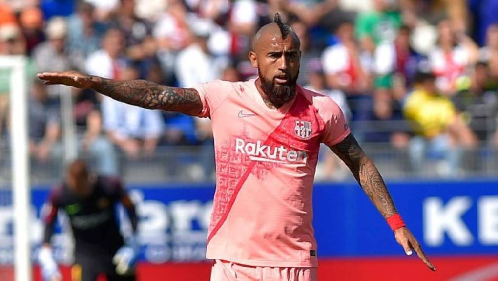 Además de culpar al campo, el chileno Arturo Vidal señaló que no pudieron ganar ya que estaban concentrados en lo que será el duelo ante Manchester United por la vuelta de la Champions: 'Es cierto que todos los jugadores que estábamos acá teníamos la mente en el martes'.