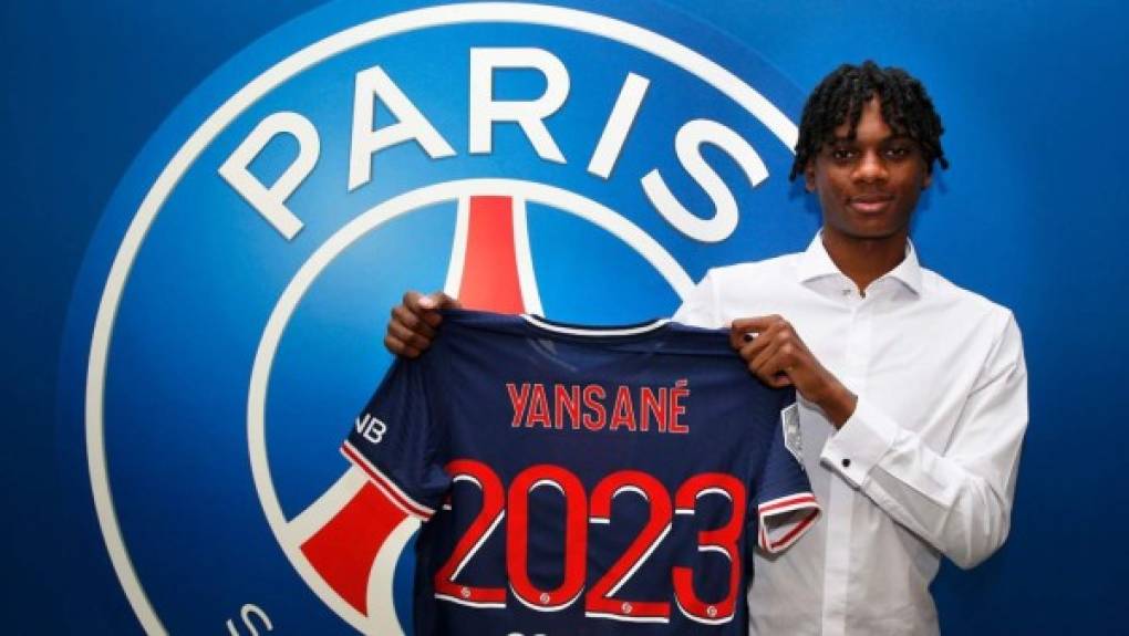 OFICIAL. El primer fichaje del PSG con Mauricio Pochettino al mando es una perla: Sekou Yansané. El joven jugador, que tiene tan solo 17 años, deja el Dijon, donde estuvo presente en el filial, para unirse a las filas de uno de los equipos más ambiciosos de Francia y de Europa. Firmó por dos años y medio; es decir, hasta junio de 2023.