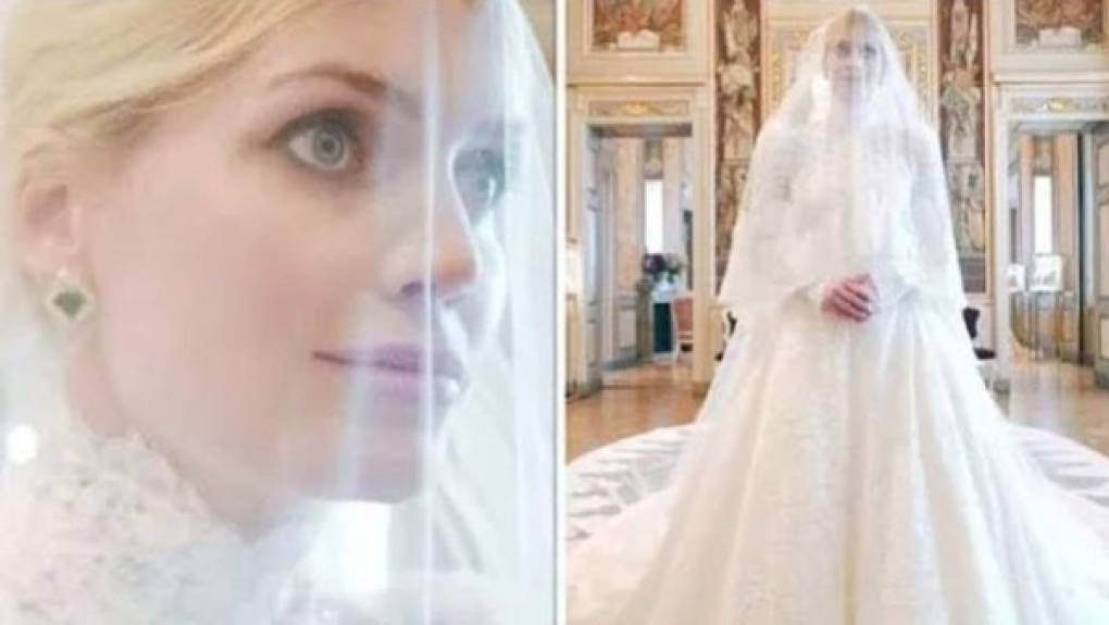 'Los vestidos celebran la la belleza de la novia, la pasión por Alta Moda y la alegría absoluta de la ocasión', indicaron los italianos.