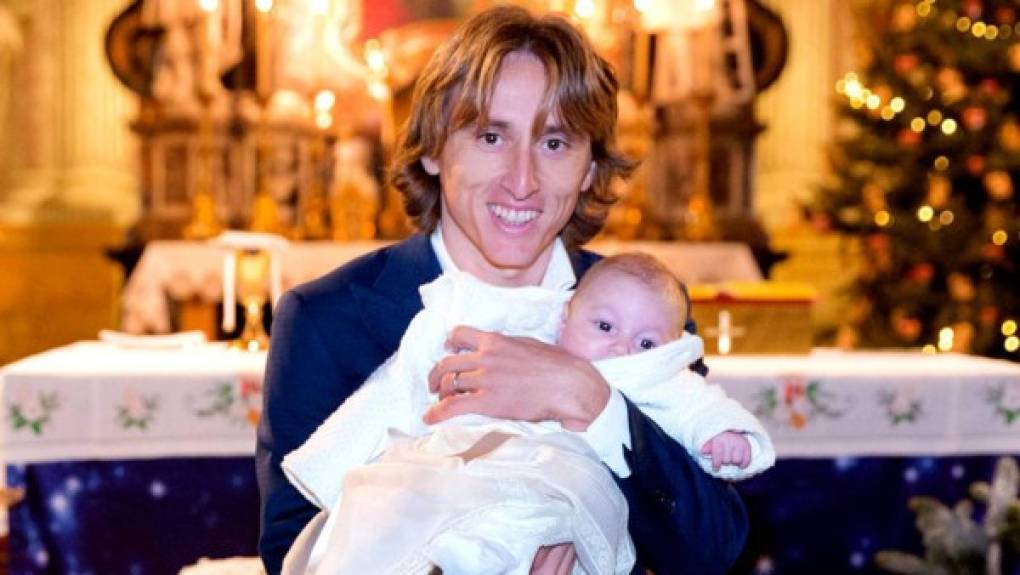 En octubre del año pasado nació la última hija de Modric, Sofía.