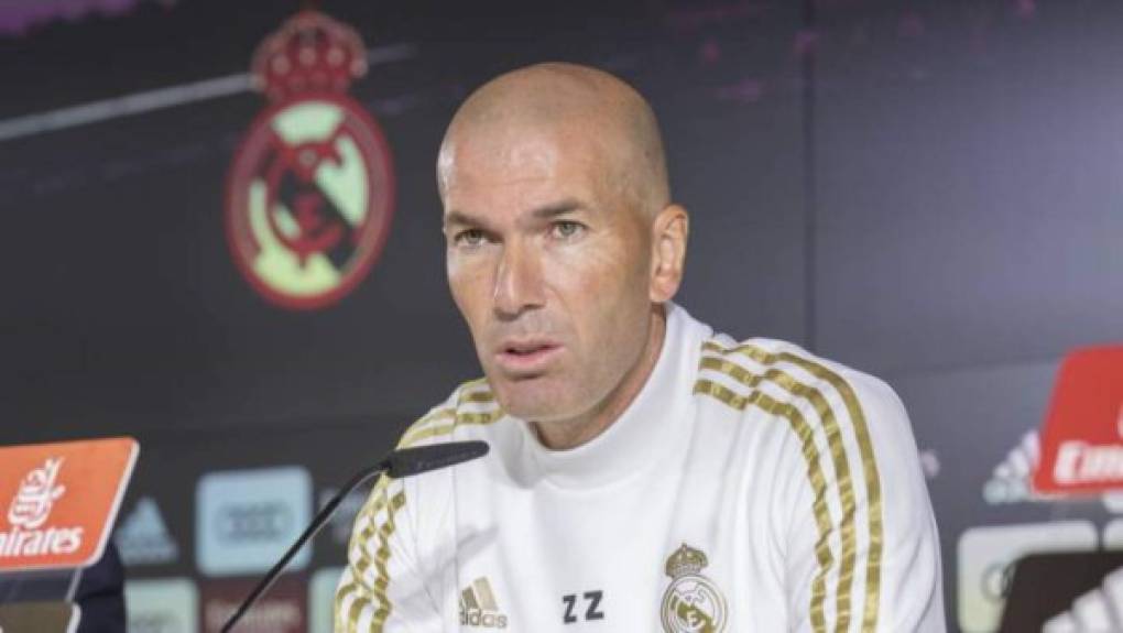 La situación en el Real Madrid está más complicada y los rumores sobre una posible salida de Zidane no paran. En las últimas horas se han revelado la lista de los posibles estrategas que son candidatos para llegar al banquillo del club blanco.