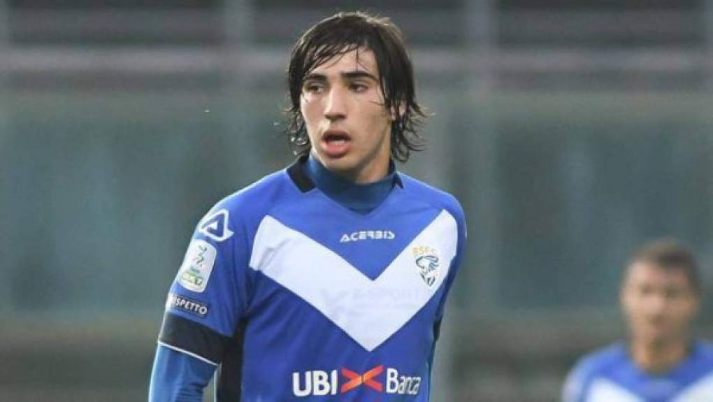 Sandro Tonali: Sorpresa. El presidente del Brescia reveló que el Barcelona ofreció dos de sus futbolistas más 65 millones de euros para poder quedarse con el jugador Tonali que destaca en el Brescia.