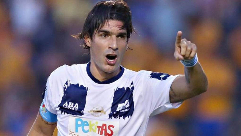 Sebastián Abreu será nuevo jugador de Boston River de Uruguay. El delantero, que disputó la última temporada en Santa Tecla de El Salvador, sigue coleccionando equipos en los que ha jugado y éste será su club número 29.