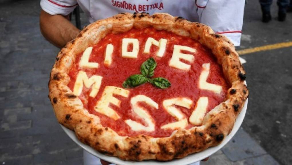 En primer lugar señalan que Messi dejó de comer en exceso pizza.