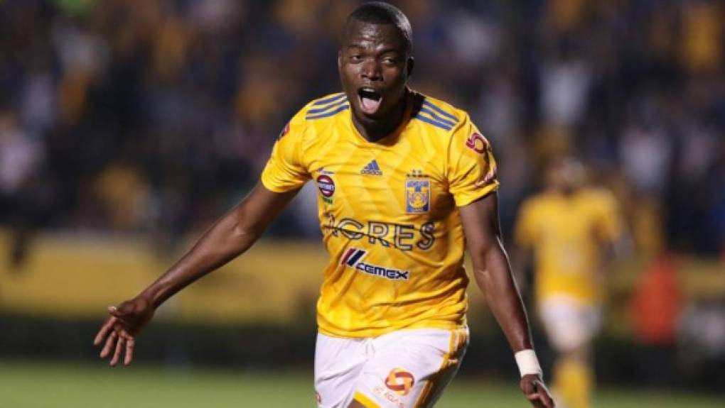 Enner Valencia - Delantero ecuatoriano de los Tigres de México.