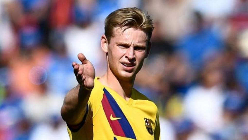 Frenkie de Jong: Con el mediocampista comienzan los cambios que pretende implementar Koeman en el Barcelona. Estará en el centro del campo y su labor será de empezar las jugadas y llegar al área.