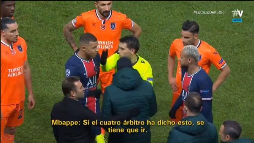 Kylian Mbappé salió en defensa de Webó y esto le dijo al árbitro principal del partido Ovidiu Hategan.