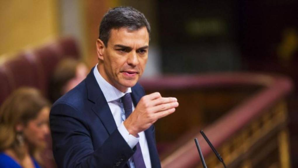 El mandatario español, Pedro Sánchez, rechazó lo sucedido y expresó que 'el ataque al Capitolio solo ha logrado reforzar los principios que compartimos. España trabajará con Estados Unidos por un mundo más justo y el triunfo de la democracia sobre los extremismos'.