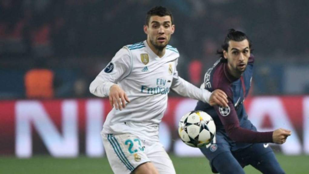 El Inter ya estaría negociando con el Real Madrid para que Mateo Kovacic vuelva al cuadro milanés, según el Corriere dello Sport, la cifra estaría en torno a los 30 millones de euros. Por otro lado, en la entidad italiana también gusta William Carvalho, del Sporting de Portugal, que tiene una cláusula de rescisión de 40 millones.