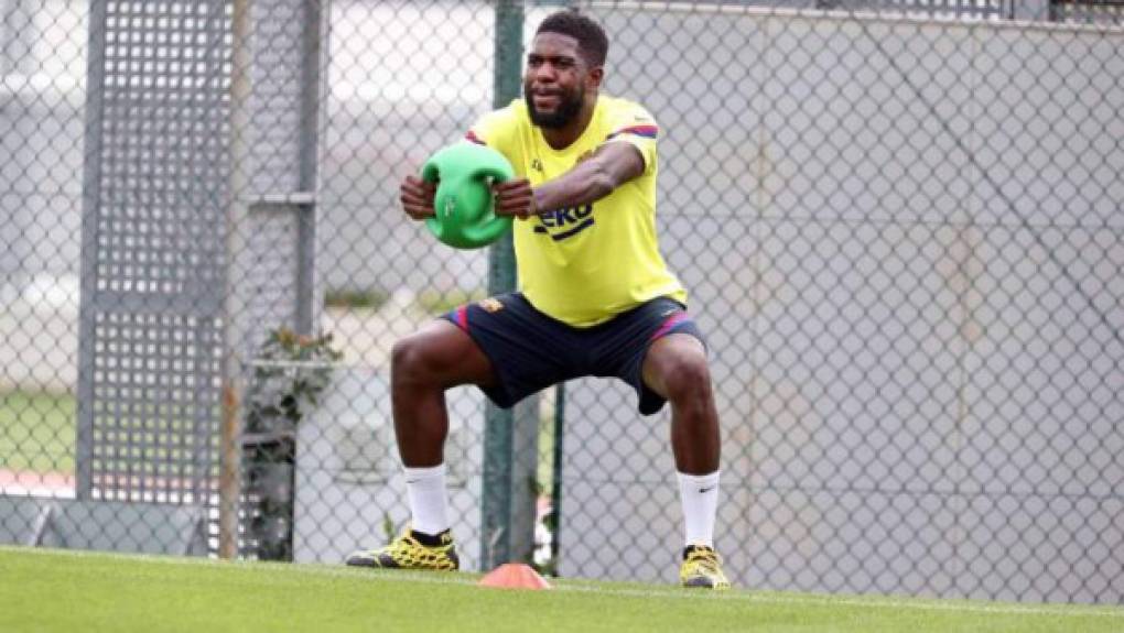 Samuel Umtiti: El Olympique de Lyon analiza fichar al defensor francés que no entra en los planes de Ronald Koeman en el Barcelona. El club catalán lo colocó transferible luego de que ha venido de más a menos en el equipo.