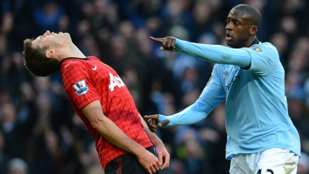 Yaya Touré: Bombazo en Inglaterra, el centrocampista mafileño podría dejar al Manchester City para unirse al Manchester United, el rival de los citizens.'¿Por qué no? Si llegase una oferta la consideraríamos sin ningún problema', dijo su agente.