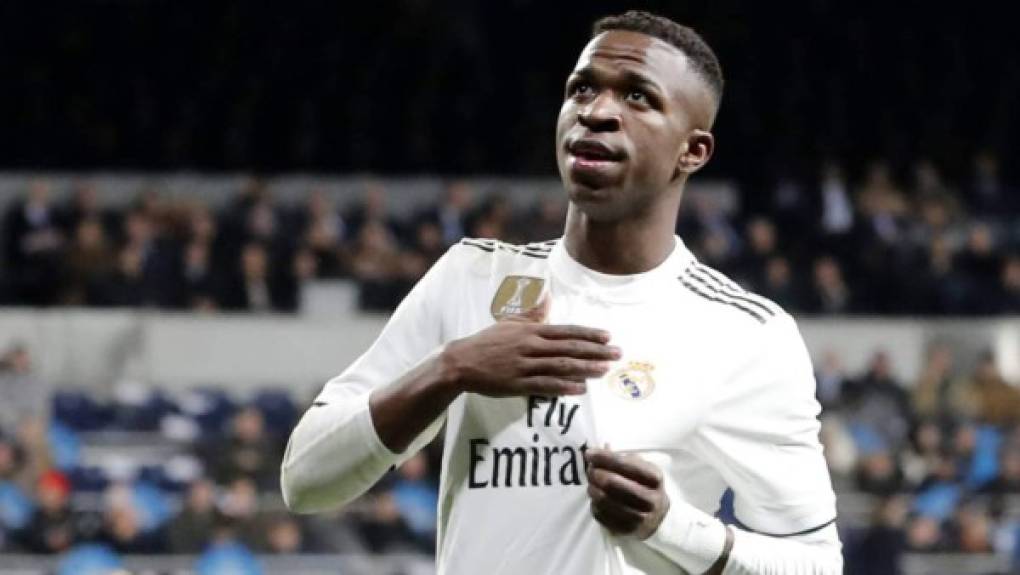 El futuro de Vinicius Jr. en el Real Madrid podría tener un giro inesperado. Y es que según diarios españoles, el brasileño estaría saliendo del club merengue y a Zidane le gustaría que se fuera a préstamo a otro club.