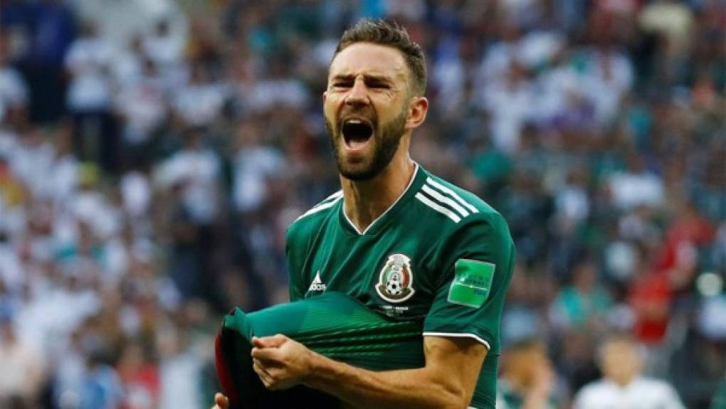 El Villarreal ha alcanzado un acuerdo con el Porto para fichar al lateral internacional mexicano Miguel Layún para las próximas tres temporadas a cambio de 4 millones de euros. El traspaso se herá oficial en breve y el jugador ya ha pasado el reconocimiento médico en México DF.