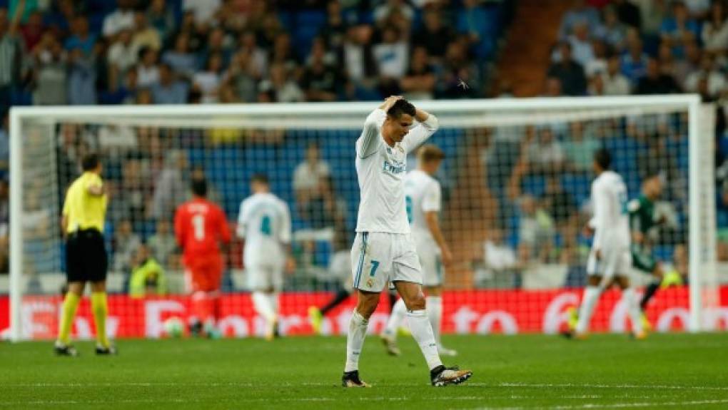 Cristiano Ronaldo se lamenta por la derrota.