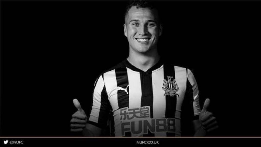 Javier Manquillo, exjugador del Atlético de Madrid, ha sido presentado con el Newcastle de Rafa Benitez.