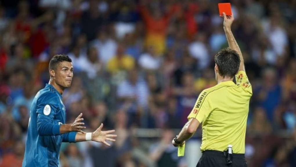 Barcelona-Real Madrid (2017) - Su última expulsión con la camiseta merengue fue en un clásico frente a los azulgranas en el Camp Nou en la ida de la Supercopa de España.