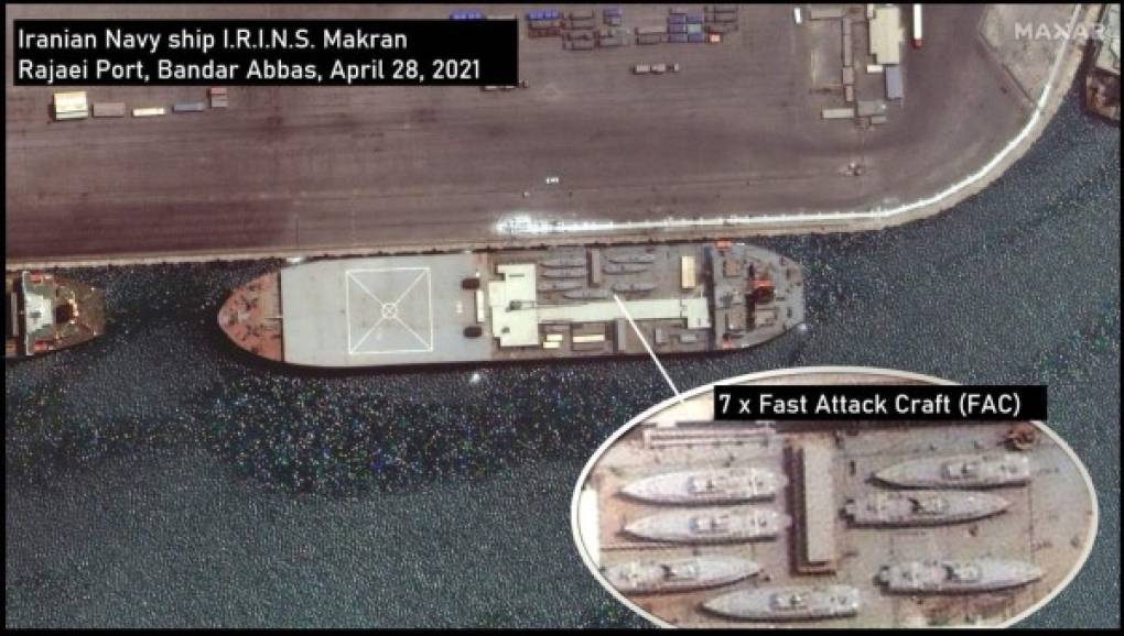 Imágenes satelitales muestran que uno de los buques lleva a bordo al menos siete lanchas rápidas equipadas con lanzacohetes e, incluso, misiles antibuque y drones.