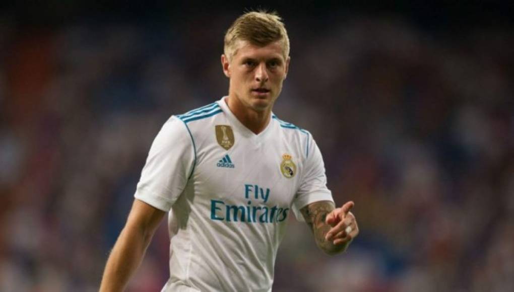 Toni Kroos: El mediocampista es garantía en el mediocampo del Real Madrid. Se enfrentará a su exequipo.