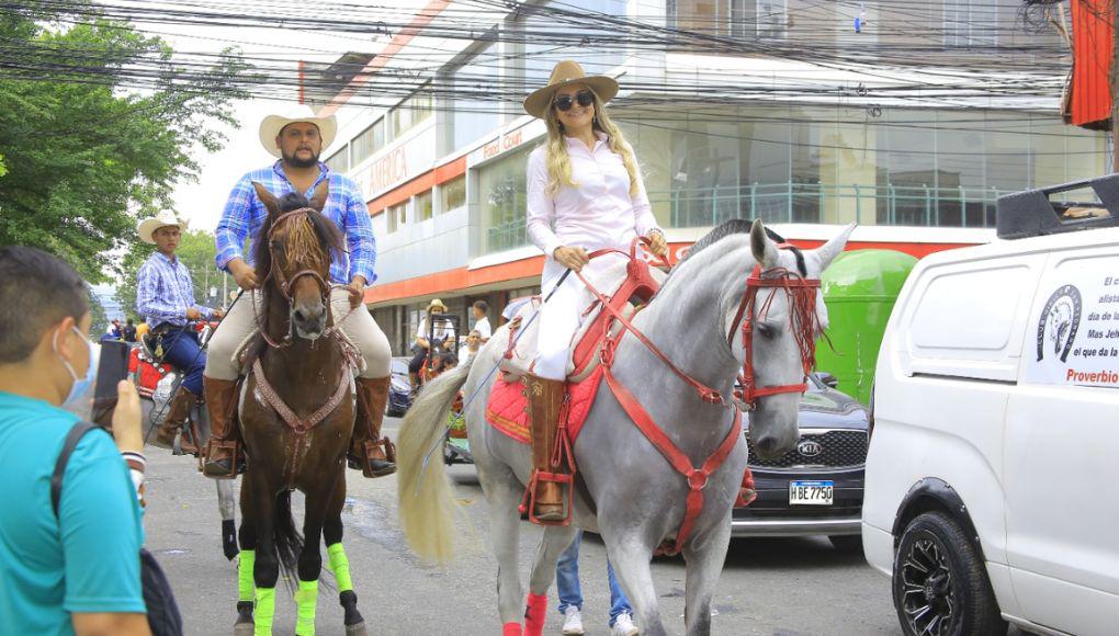 Luego de dos años de pandemia, el desfile hípico volvió a San Pedro Sula.