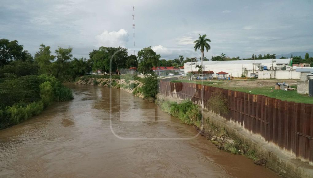 El caudal de los ríos en el norte de Honduras ha aumentado.