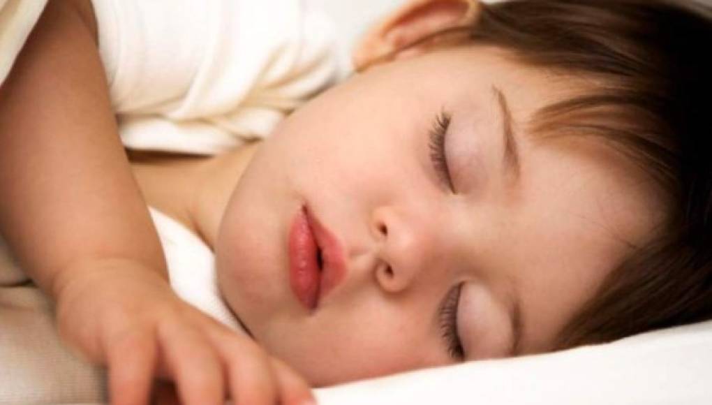 Algunos niños roncan, y esto podría afectar la conducta