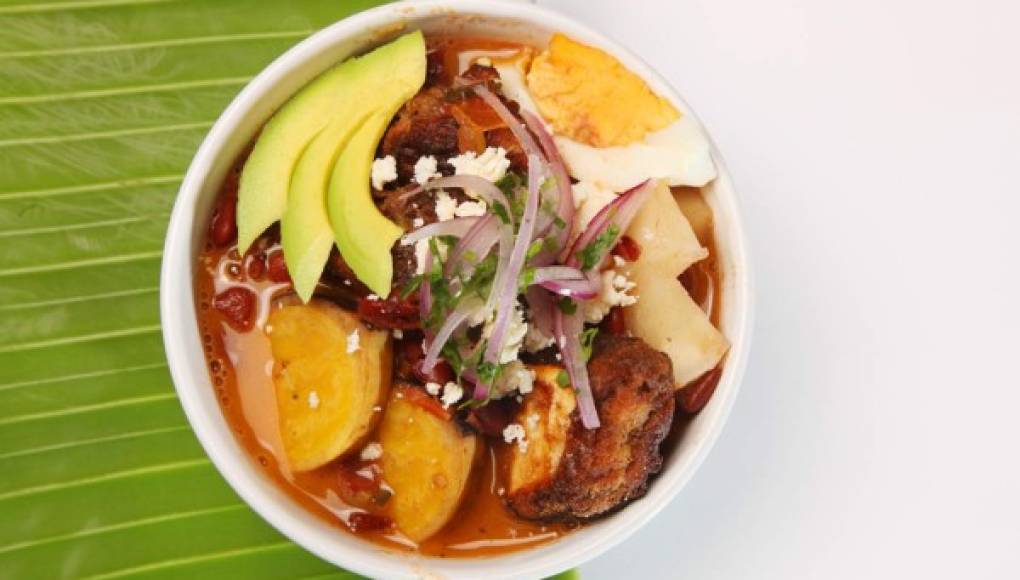 Sopa de frijoles rostizada en 4 pasos