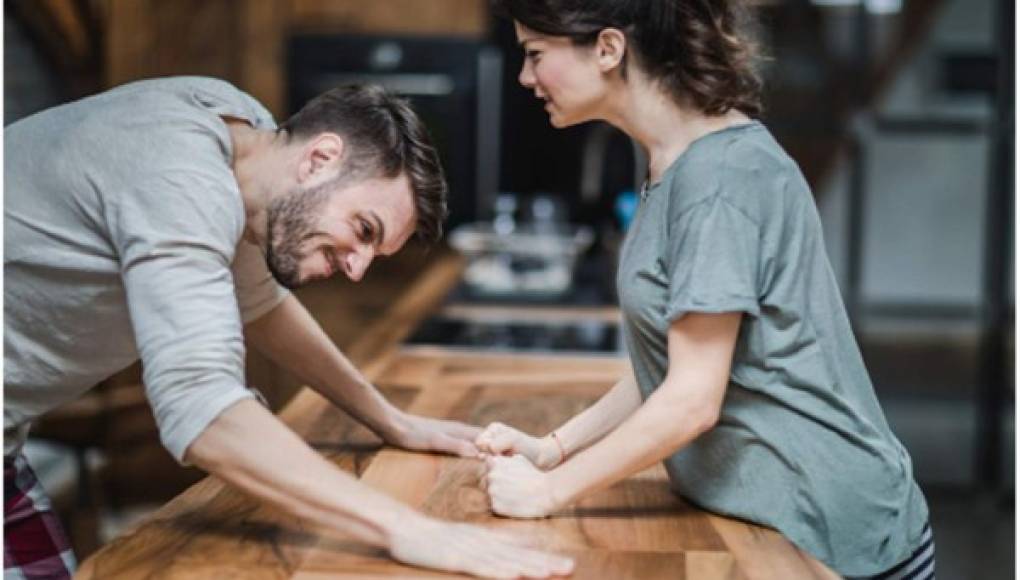 Esposo cornudo y despojado