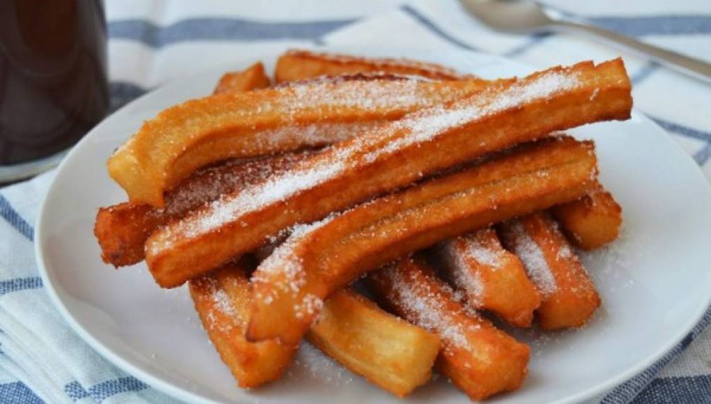 Fáciles recetas para hacer tacos y churros para niños