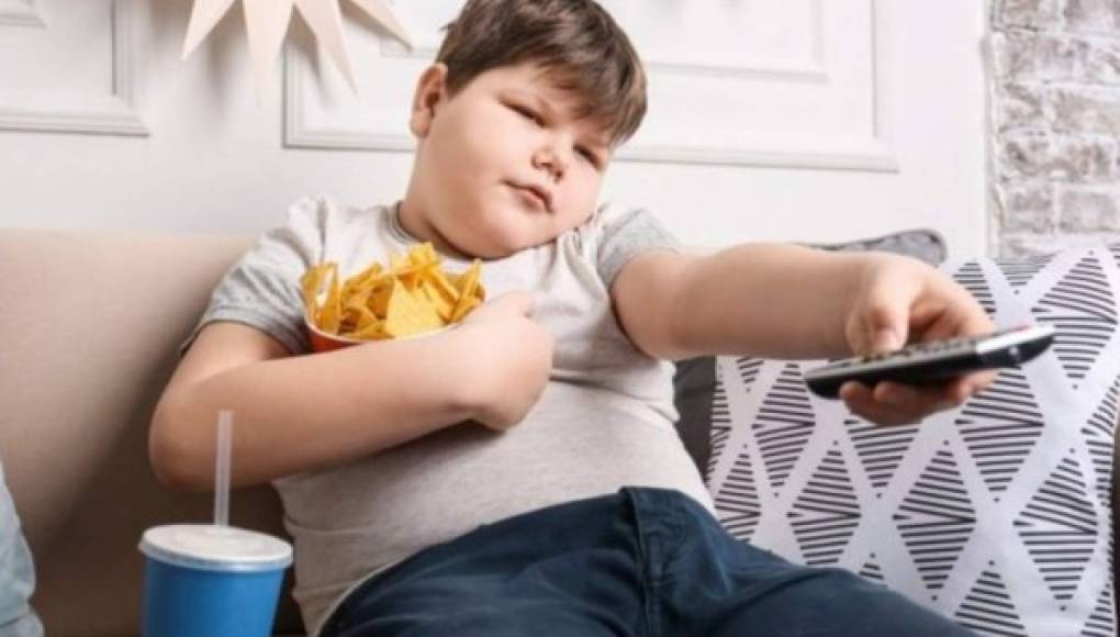 Niños latinos, población en más alto riesgo de obesidad durante la pandemia