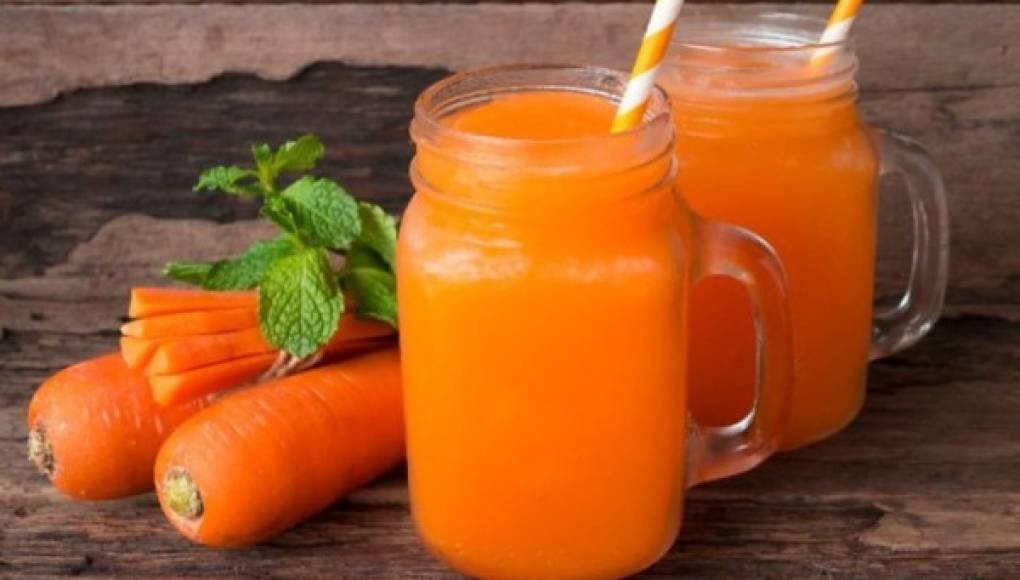 Los beneficios de tomar jugo de zanahoria casi a diario