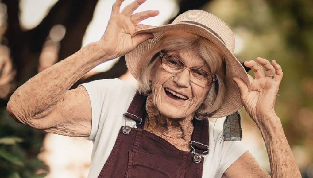 Saque a la abuela a bailar