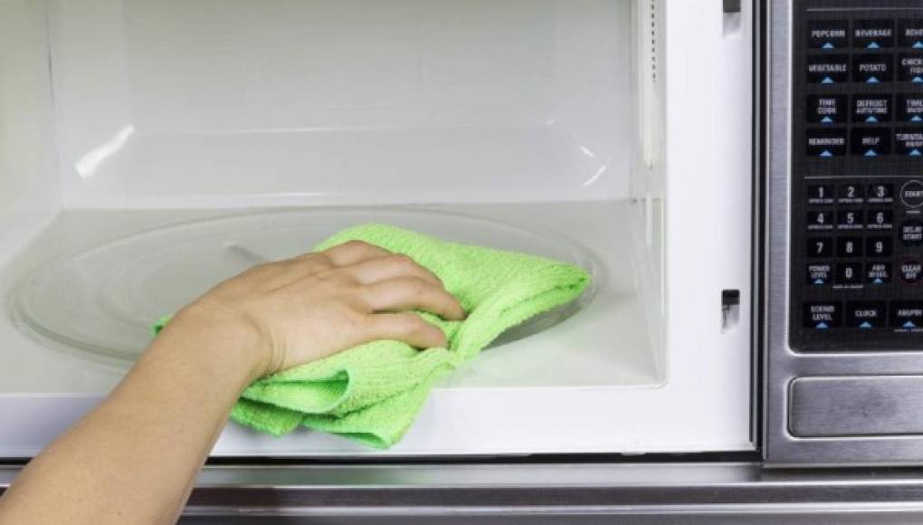 Cómo limpiar un microondas sin productos químicos tóxicos