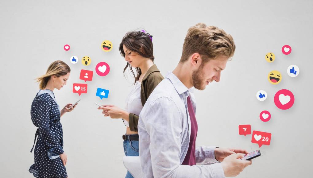 ¿Por qué debe reducir el uso de las redes sociales en el trabajo?