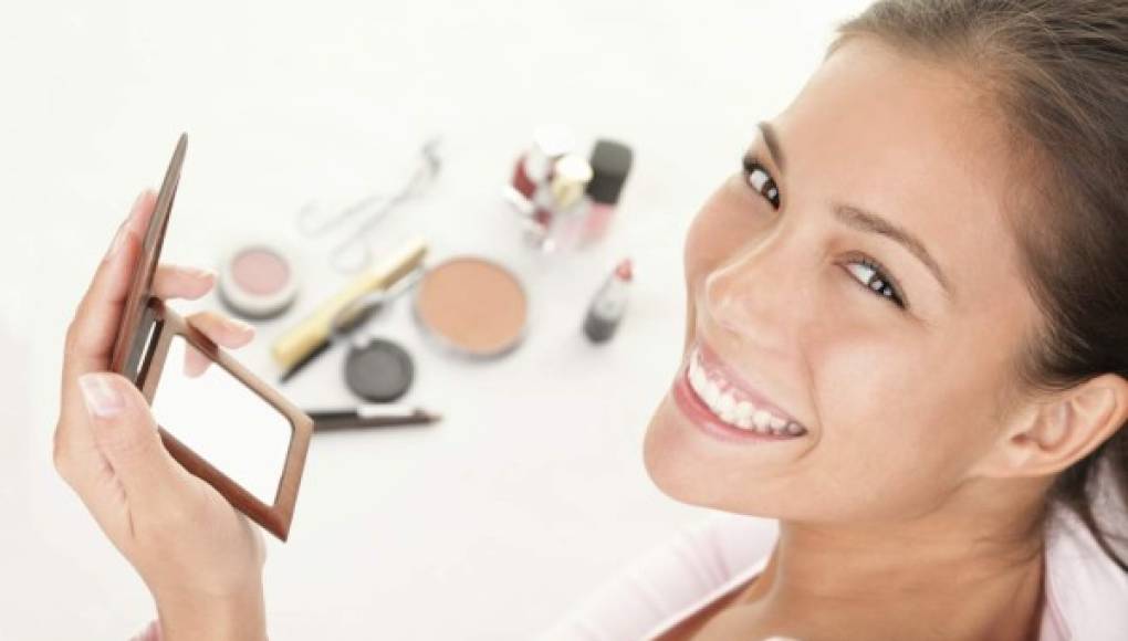 Secretos de maquillaje para verte más joven
