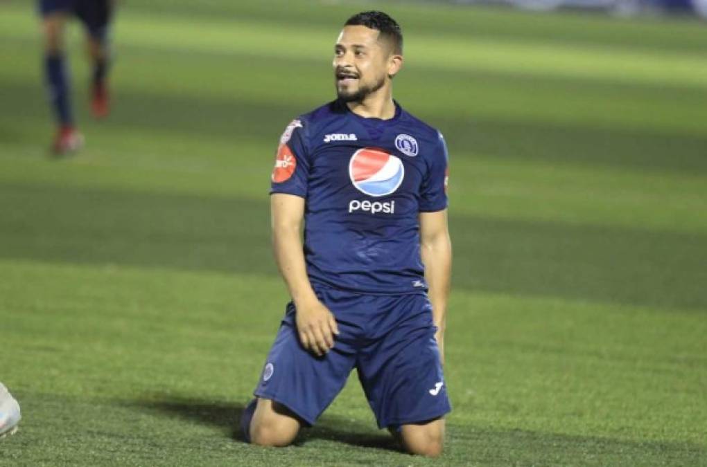 Omar Elvir (Motagua) - Lateral izquierdo de 29 años.