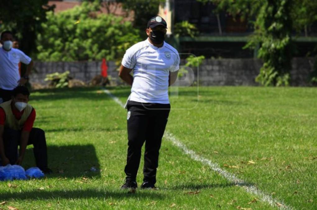 Emil Martínez: El exfutbolista se convirtió en nuevo entrenador de las Reservas del Marathón. El exmediocampista debutó con empate 1-1 ante Real España en el torneo Sub-18 de la Fenafuth.