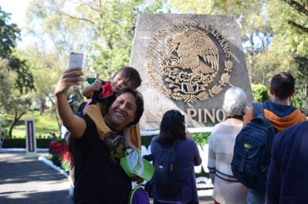 El futuro de la residencia, que recibió el sábado unos 25,000 visitantes y unos 60,000 el domingo, aún no se define.