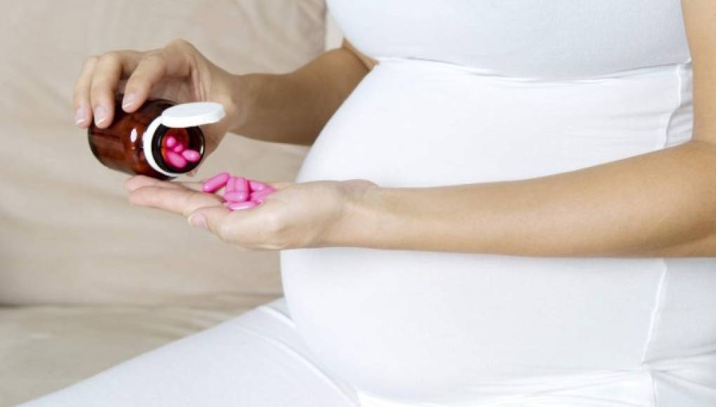 Consumo de ácido fólico en embarazadas puede reducir riesgo obesidad infantil